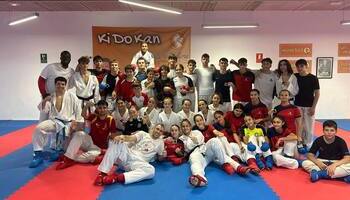 Dos karatecas mundiales visitan Toledo