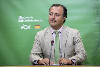 VOX, en contra de subir los diputados en las Cortes regionales