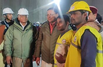 Rescatados con vida los 41 trabajadores atrapados en India