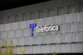 Telefónica gana 2.011 millones en 2022 y certifica su expansión