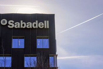 Sabadell rechaza la oferta de fusión de BBVA