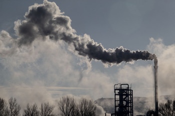 Bruselas recomienda reducir CO2 sin aludir a la agricultura