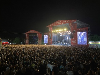 Miles de personas vivieron el ‘Beat Festival’ en La Peraleda