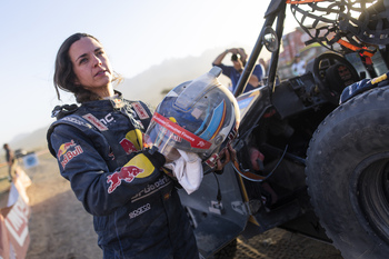 Cristina Gutiérrez hace historia al vencer en el Dakar