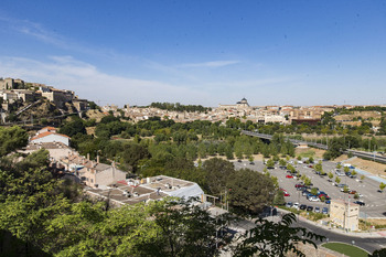 El Ayuntamiento ofrece 285.394 euros por el parking Azarquiel