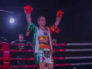 Cristina Garrobo reaparece con una victoria por TKO