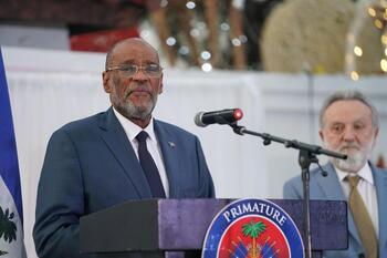 Dimite el primer ministro de Haití en plena ola de violencia