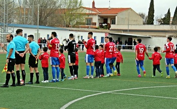 Dos goles hacia el final tumban al Villacañas (2-0)